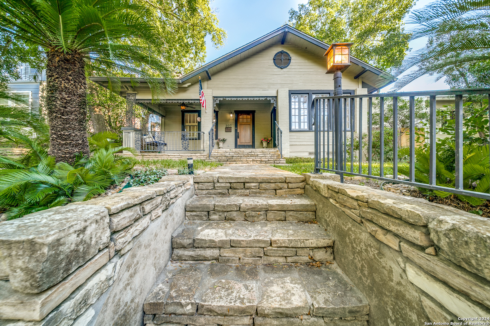 307 Rosemary Avenue Alamo Heights TX 78209