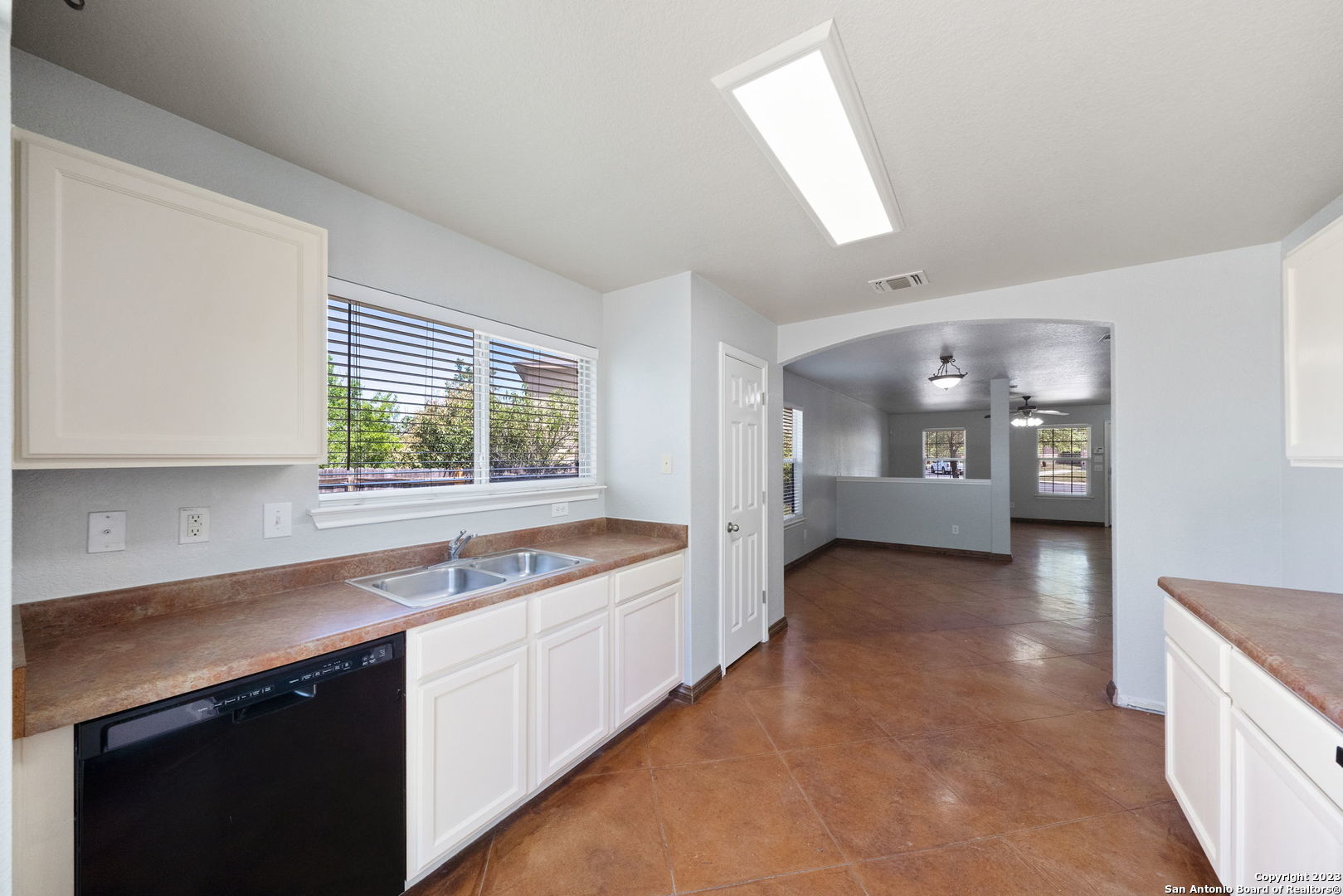 9227 Dublin Moor San Antonio TX 78254