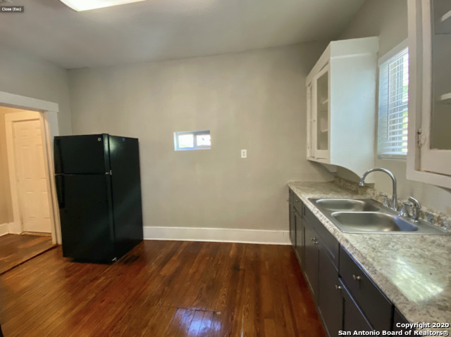 2219 S New Braunfels Avenue San Antonio TX 78210