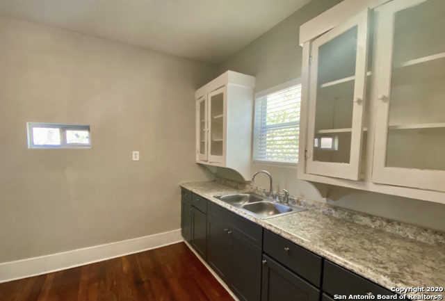 2219 S New Braunfels Avenue San Antonio TX 78210