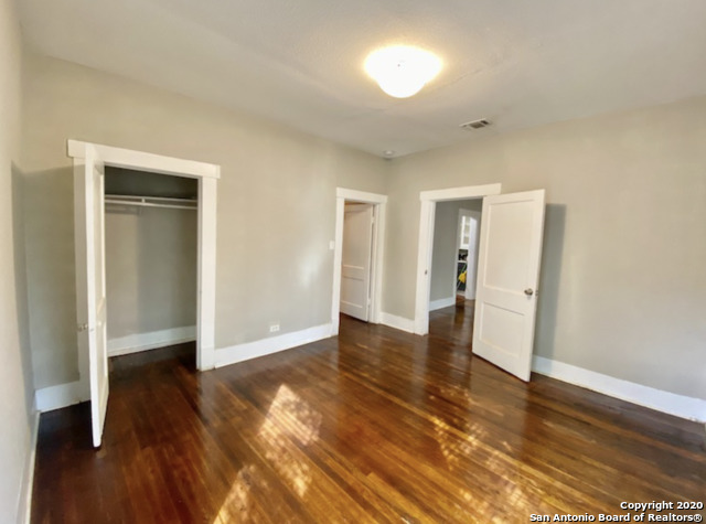 2219 S New Braunfels Avenue San Antonio TX 78210