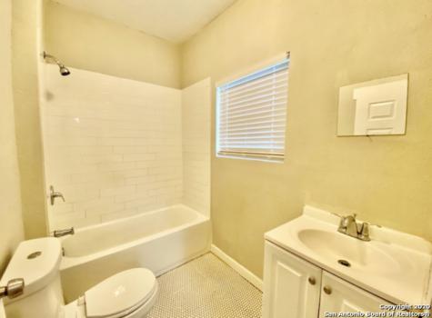 2219 S New Braunfels Avenue San Antonio TX 78210
