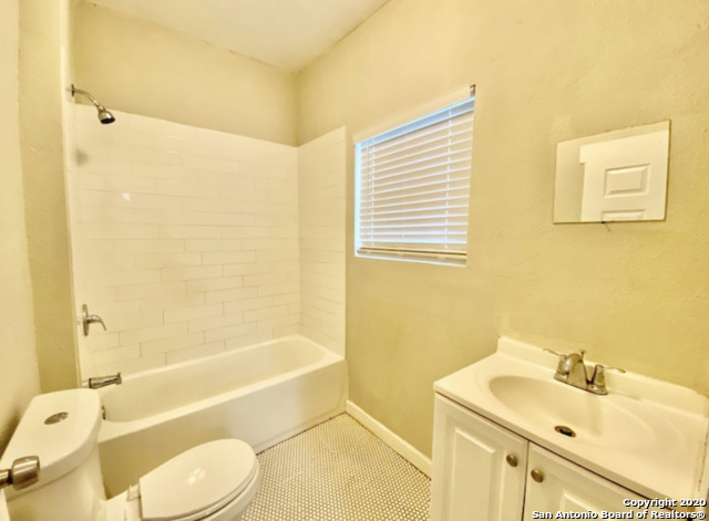 2219 S New Braunfels Avenue San Antonio TX 78210