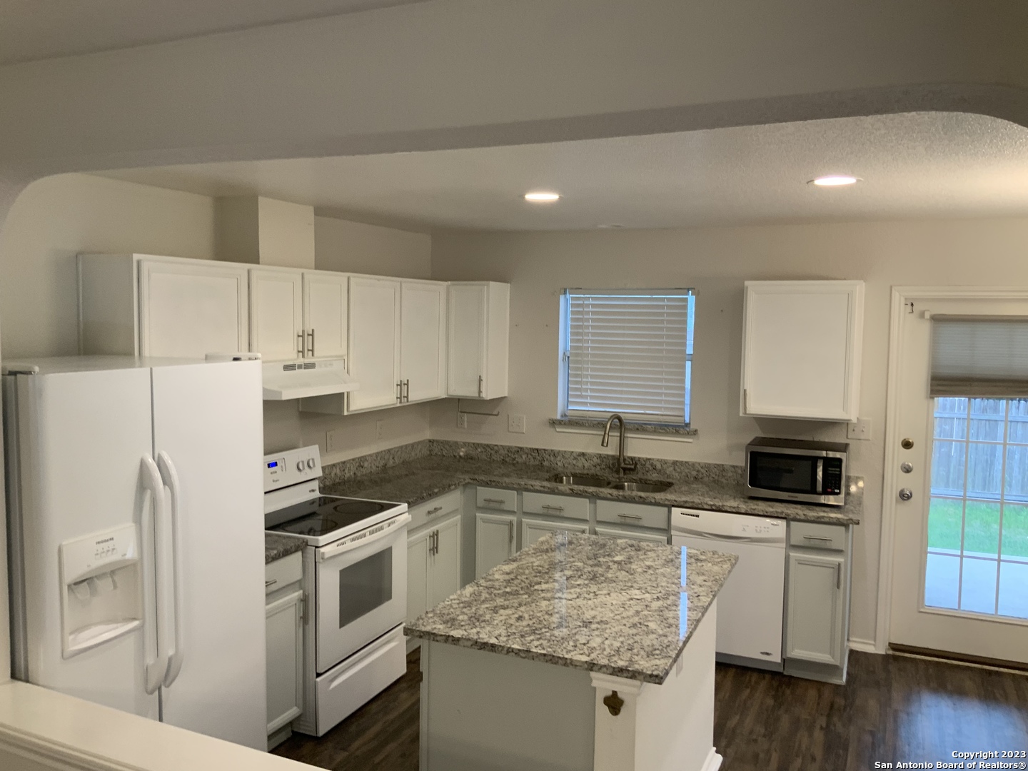 7718 Cedar Farm San Antonio TX 78239