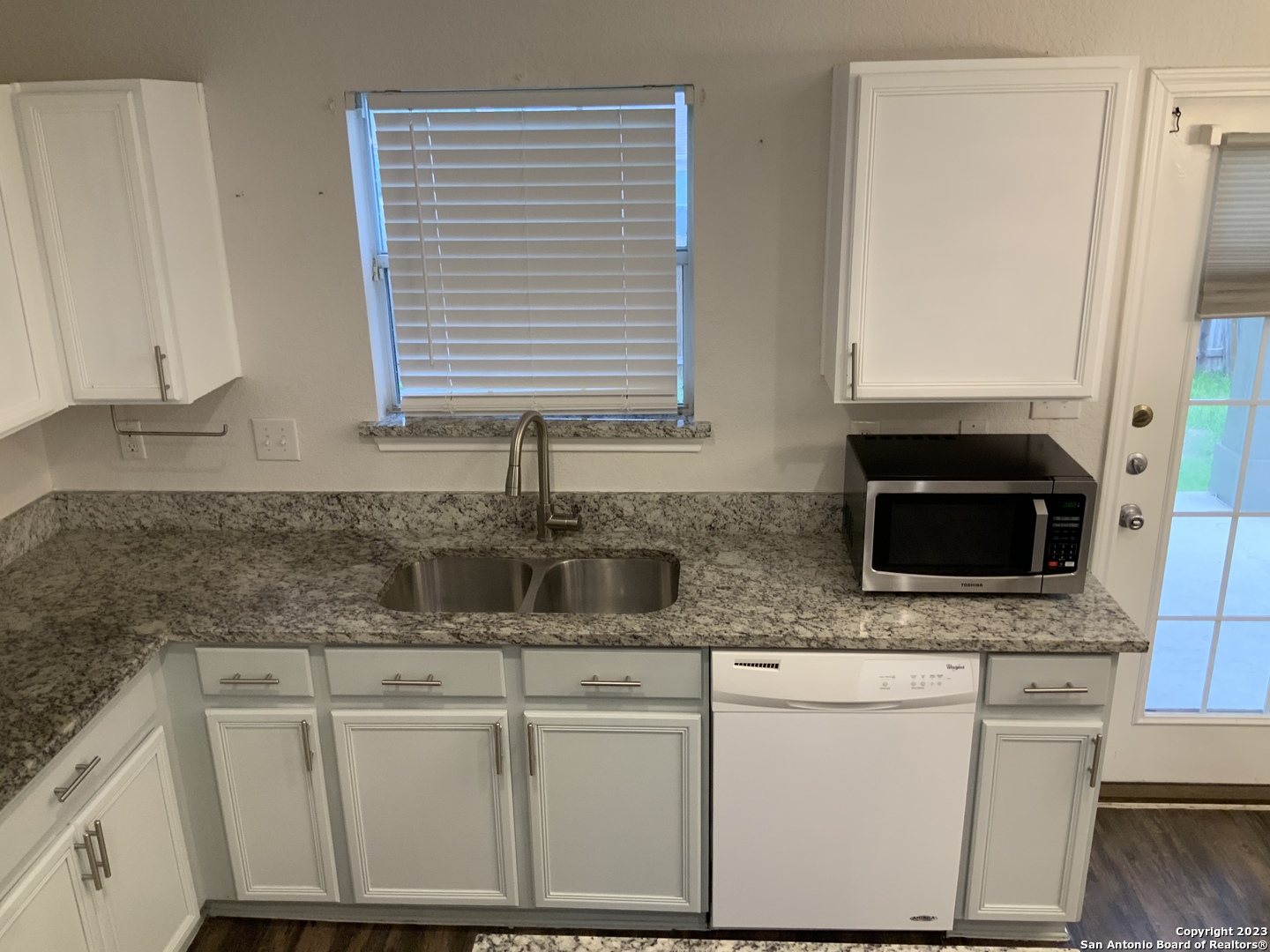 7718 Cedar Farm San Antonio TX 78239