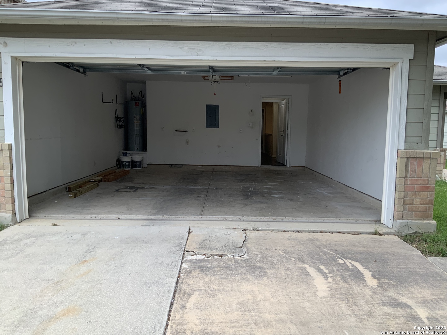 7718 Cedar Farm San Antonio TX 78239