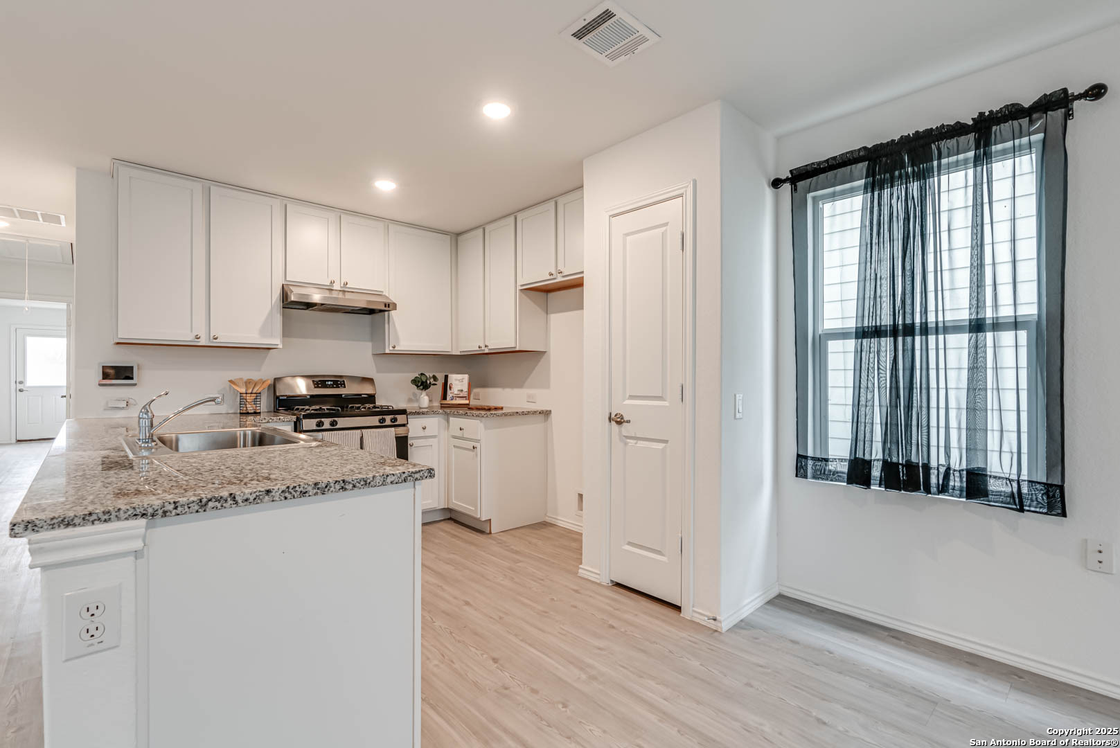 9458 Tarbutton Trail San Antonio TX 78211