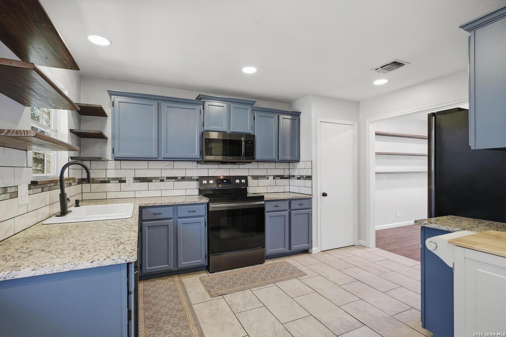 9223 Horse Heath San Antonio TX 78254