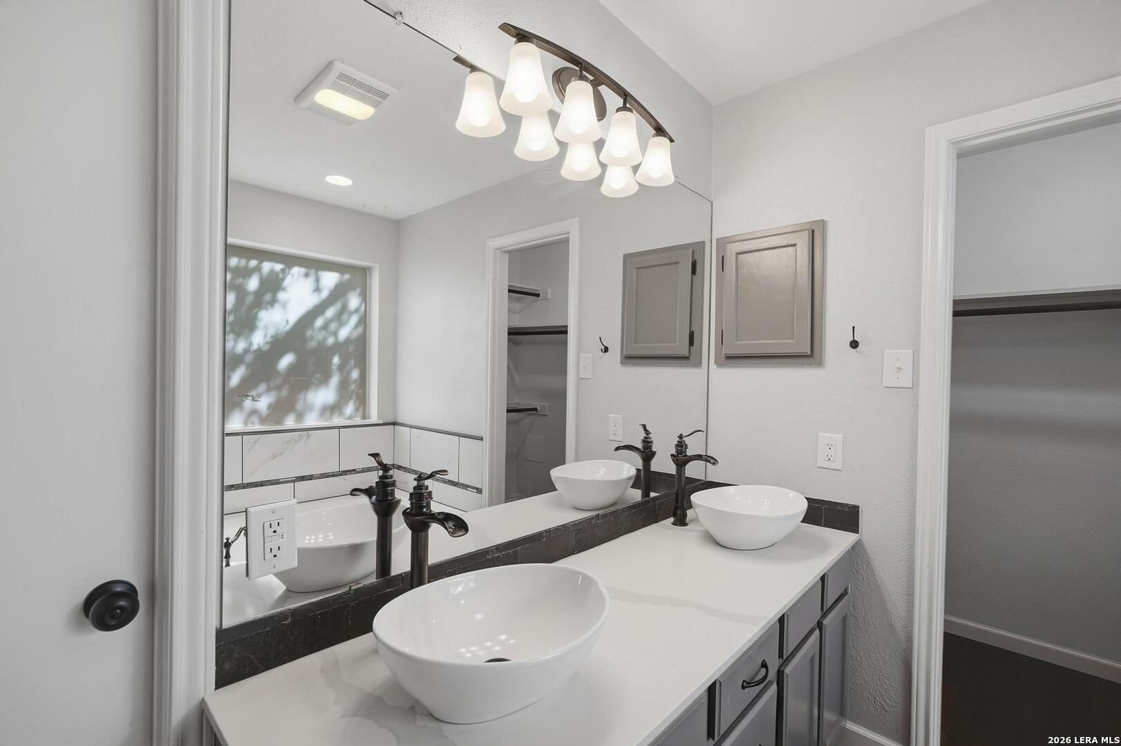 9223 Horse Heath San Antonio TX 78254