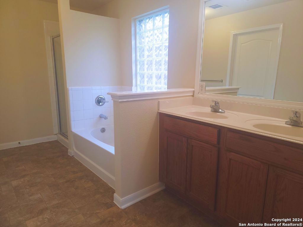 12610 Course View Drive San Antonio TX 78221