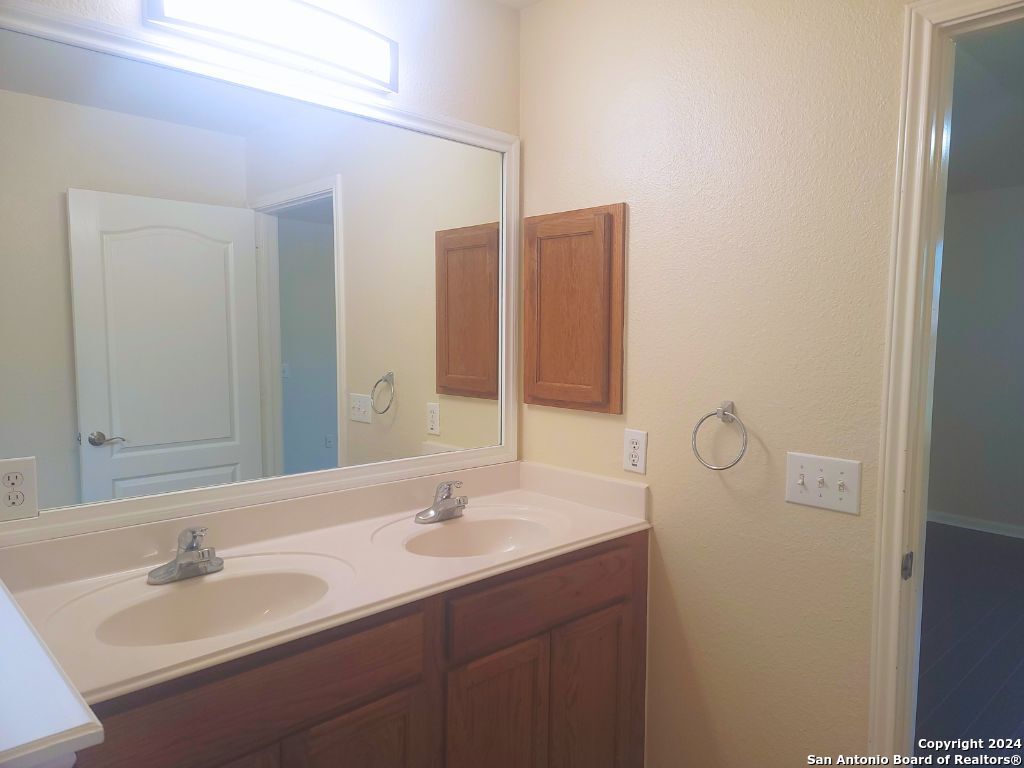 12610 Course View Drive San Antonio TX 78221