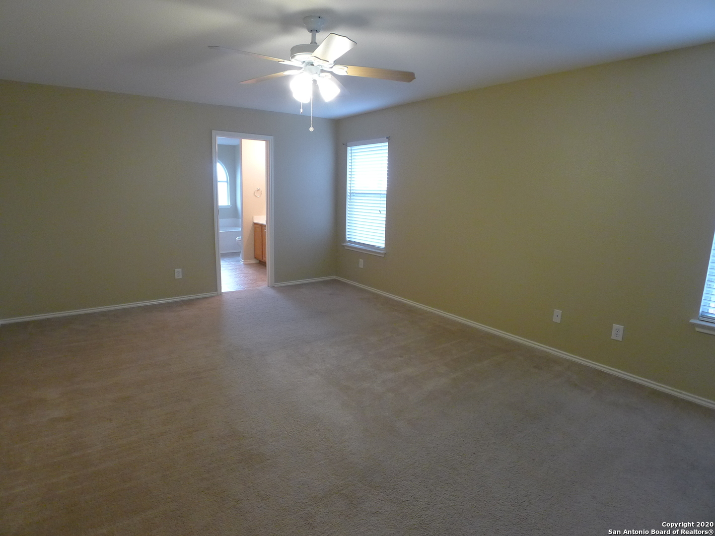 8915 Scarlet Creek Universal City TX 78148
