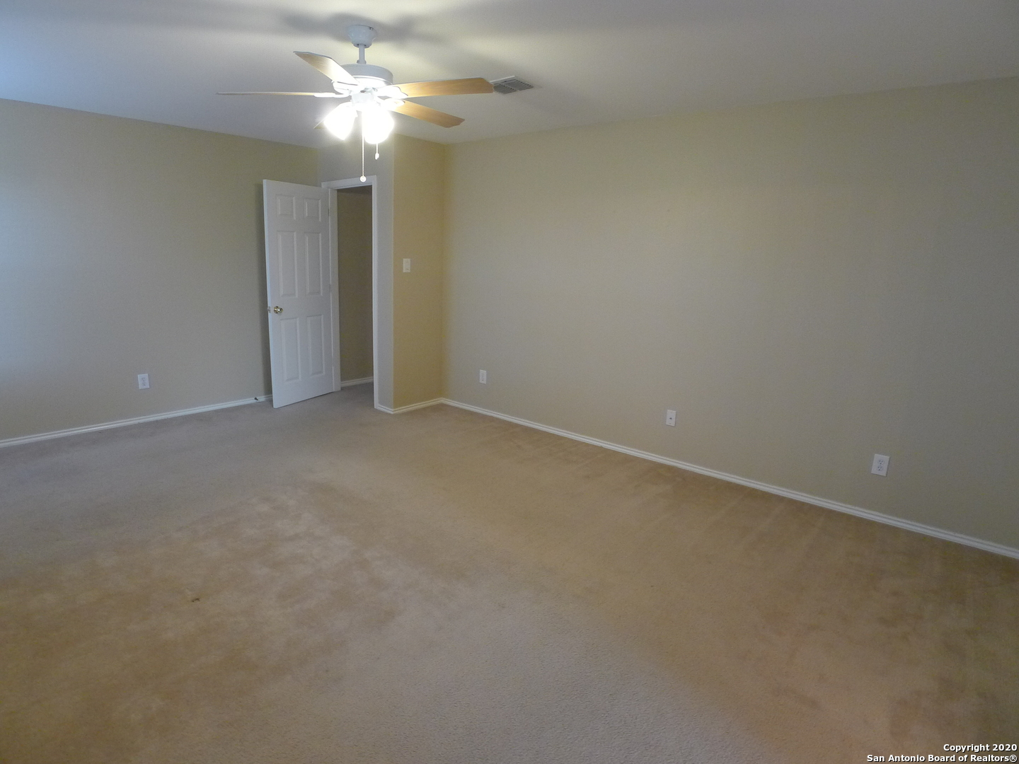 8915 Scarlet Creek Universal City TX 78148