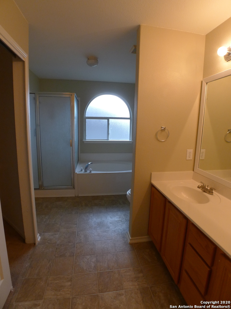 8915 Scarlet Creek Universal City TX 78148