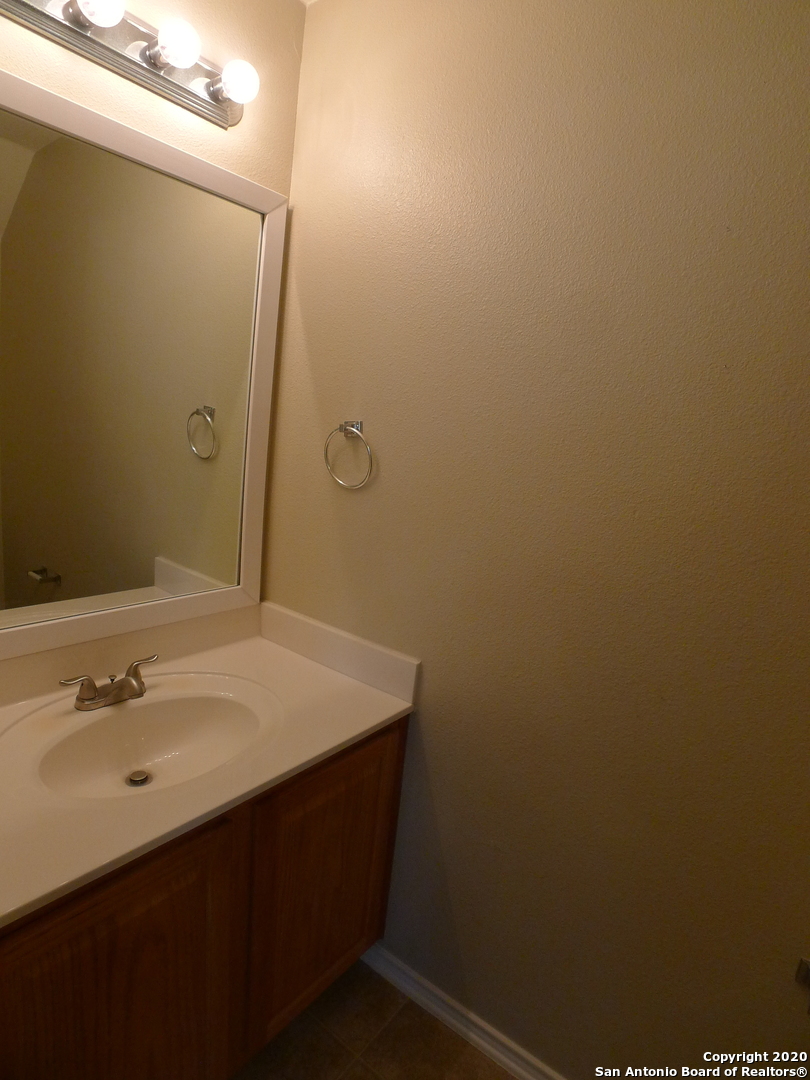 8915 Scarlet Creek Universal City TX 78148