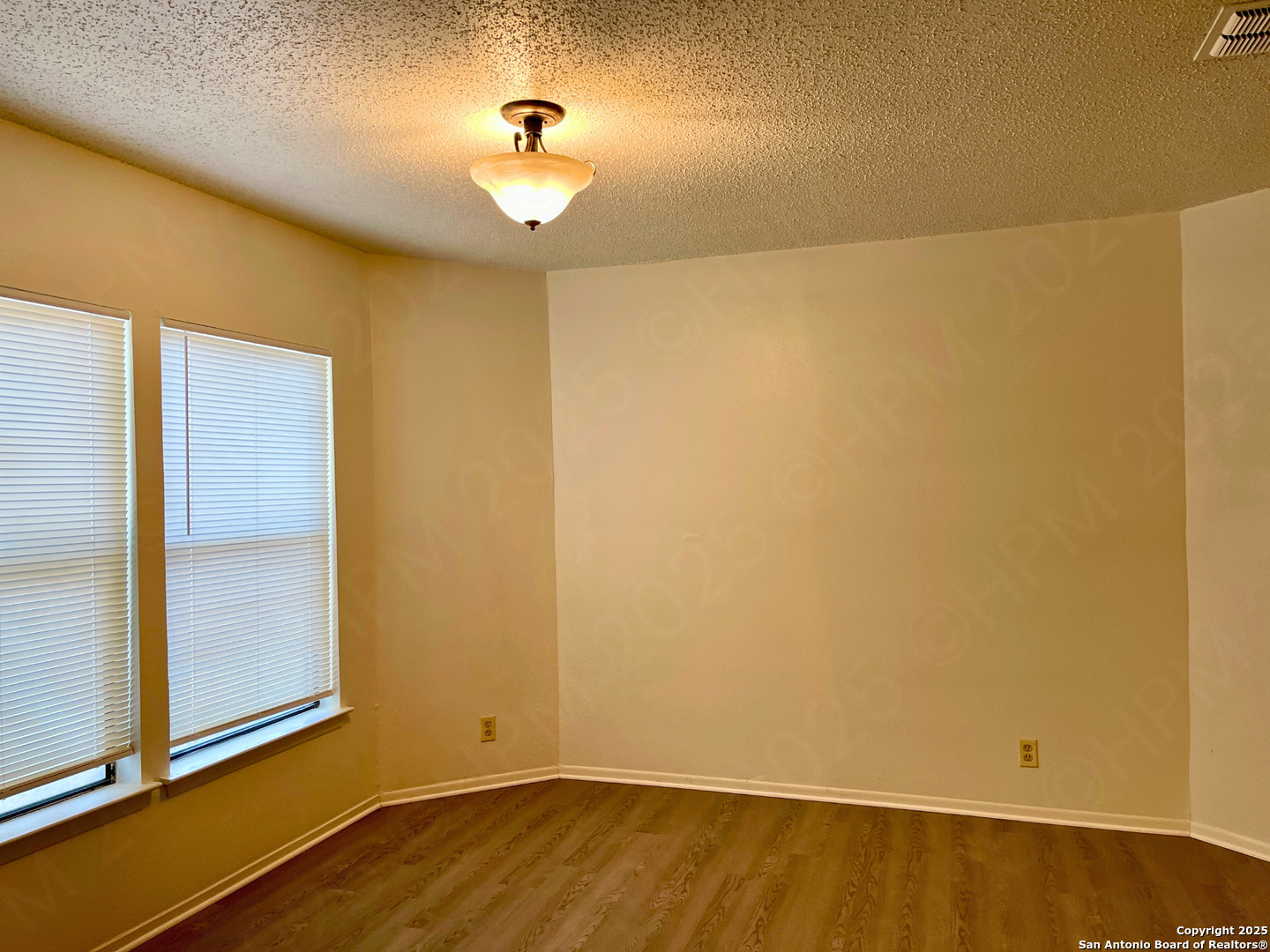 7315 Ridge Beach Converse TX 78109
