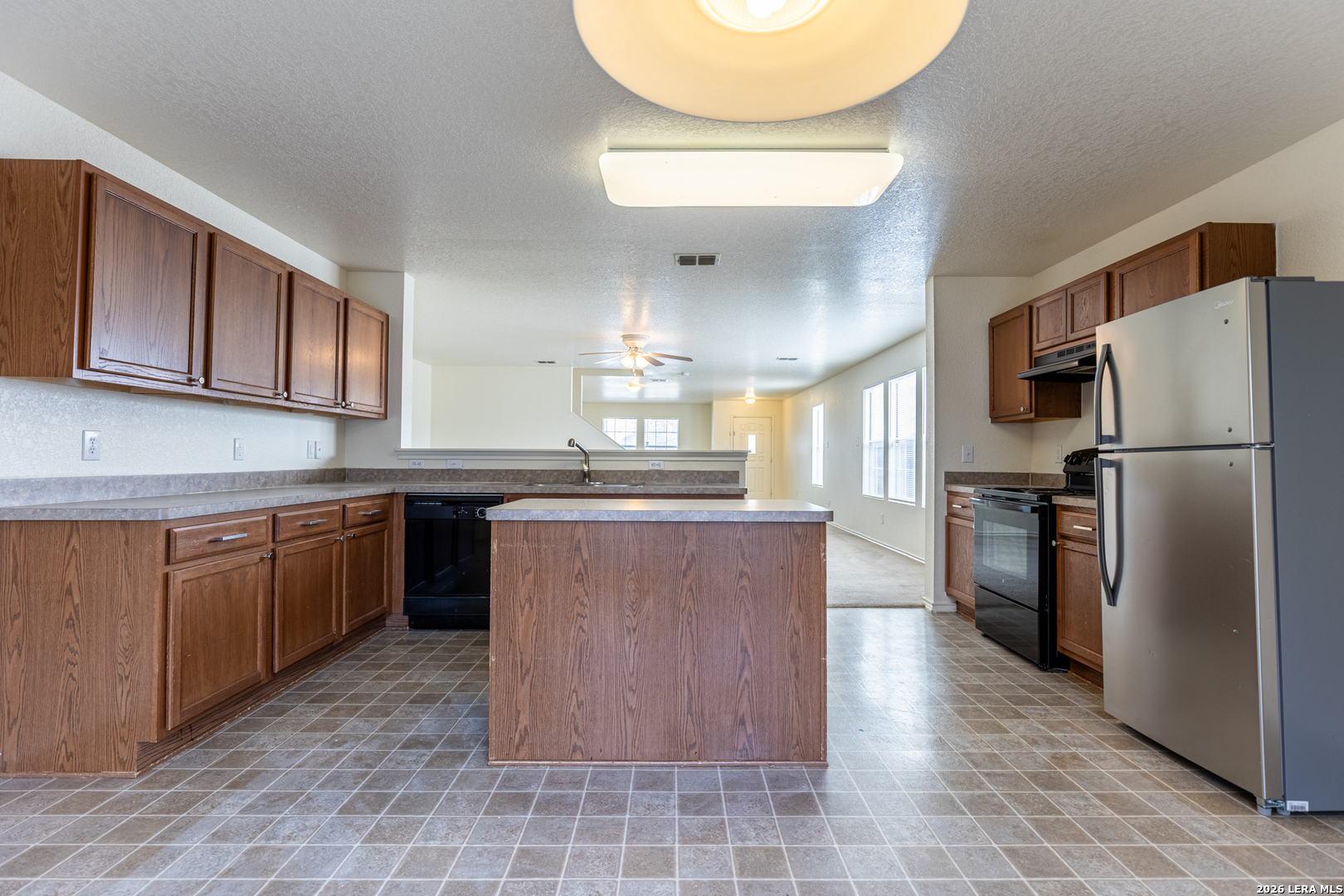 3735 Amber Leaf San Antonio TX 78245