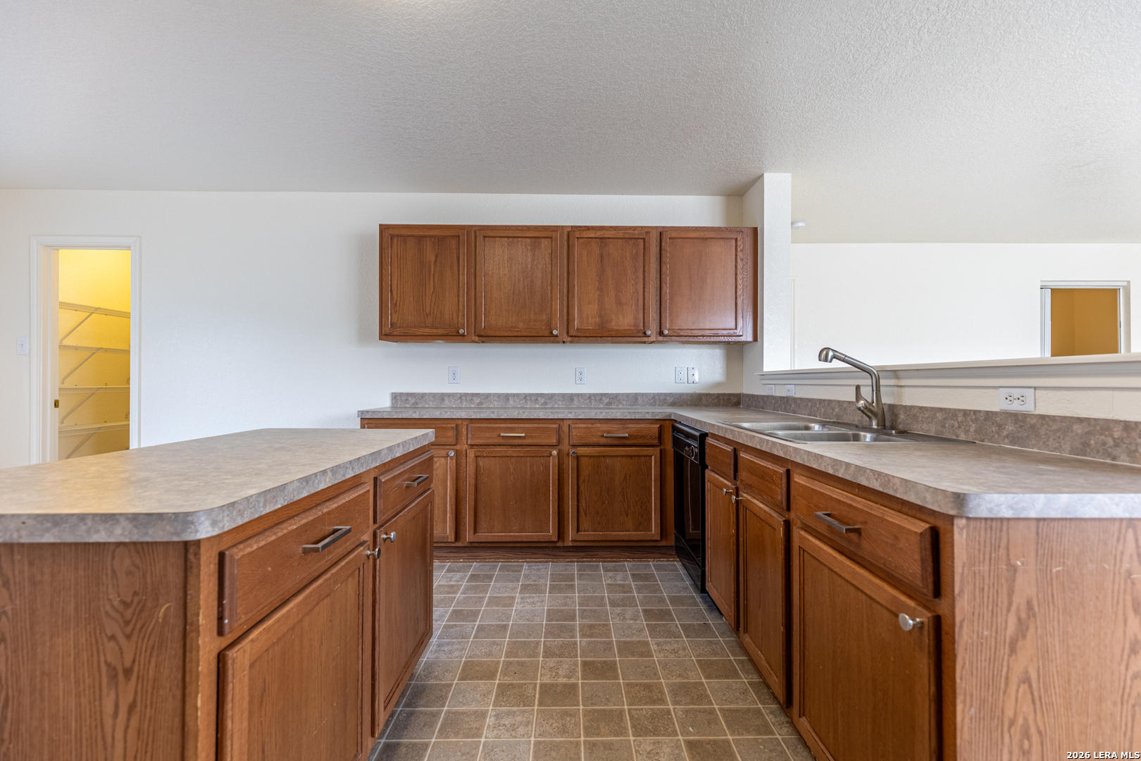 3735 Amber Leaf San Antonio TX 78245