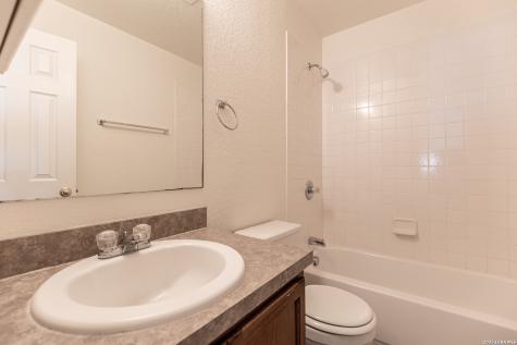 3735 Amber Leaf San Antonio TX 78245