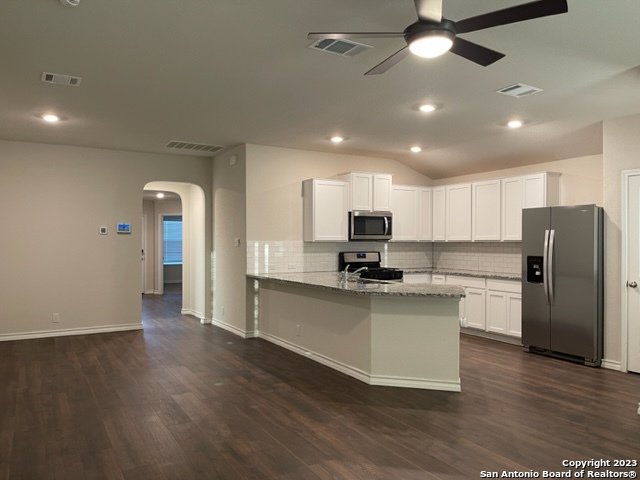 176 Scarlet Macaw San Antonio TX 78253