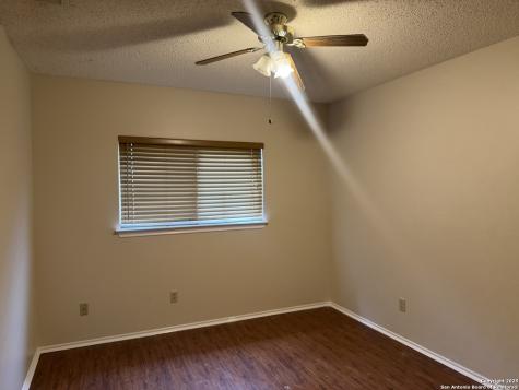 5251 Senisa Springs San Antonio TX 78251