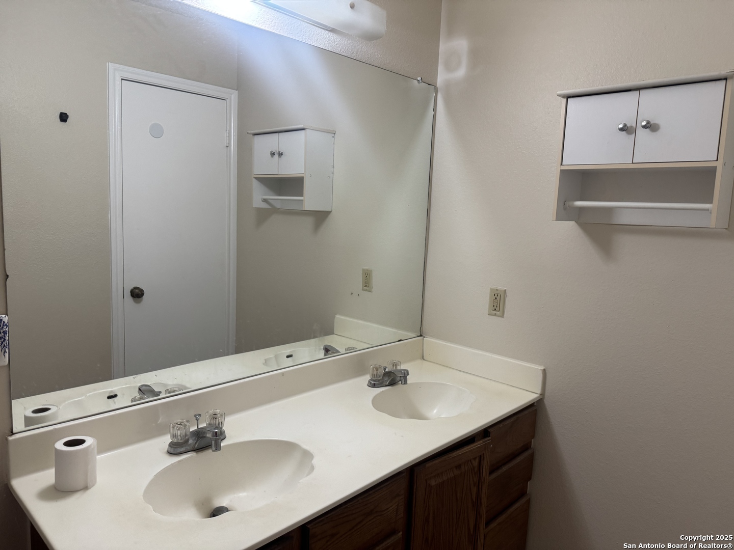 5251 Senisa Springs San Antonio TX 78251