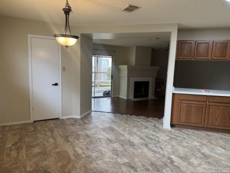 5251 Senisa Springs San Antonio TX 78251