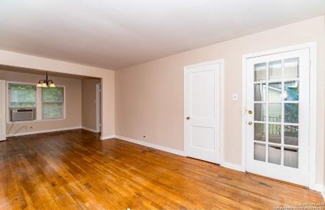 415 Bryn Mawr San Antonio TX 78209