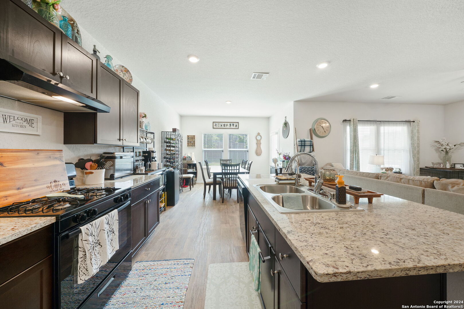 6630 Greensleeves San Antonio TX 78252