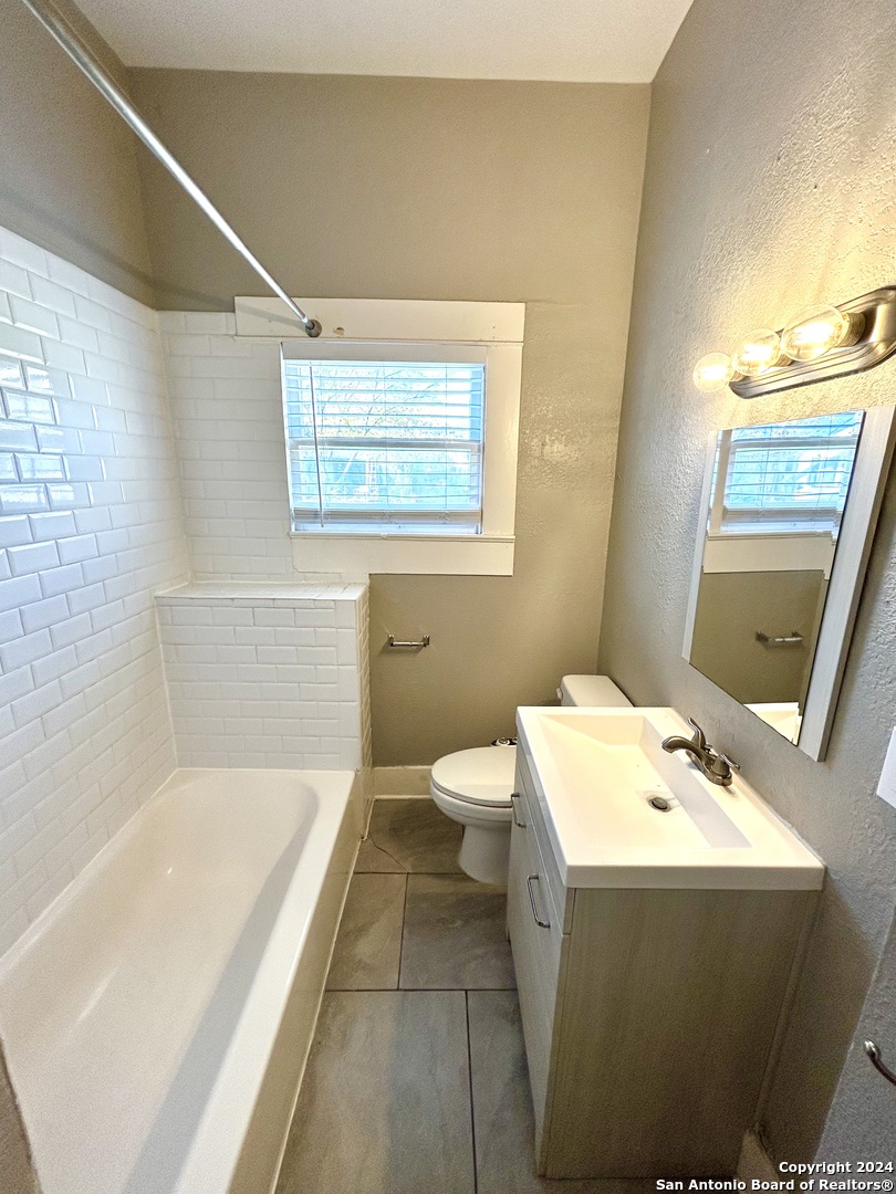 502 E Laurel San Antonio TX 78212