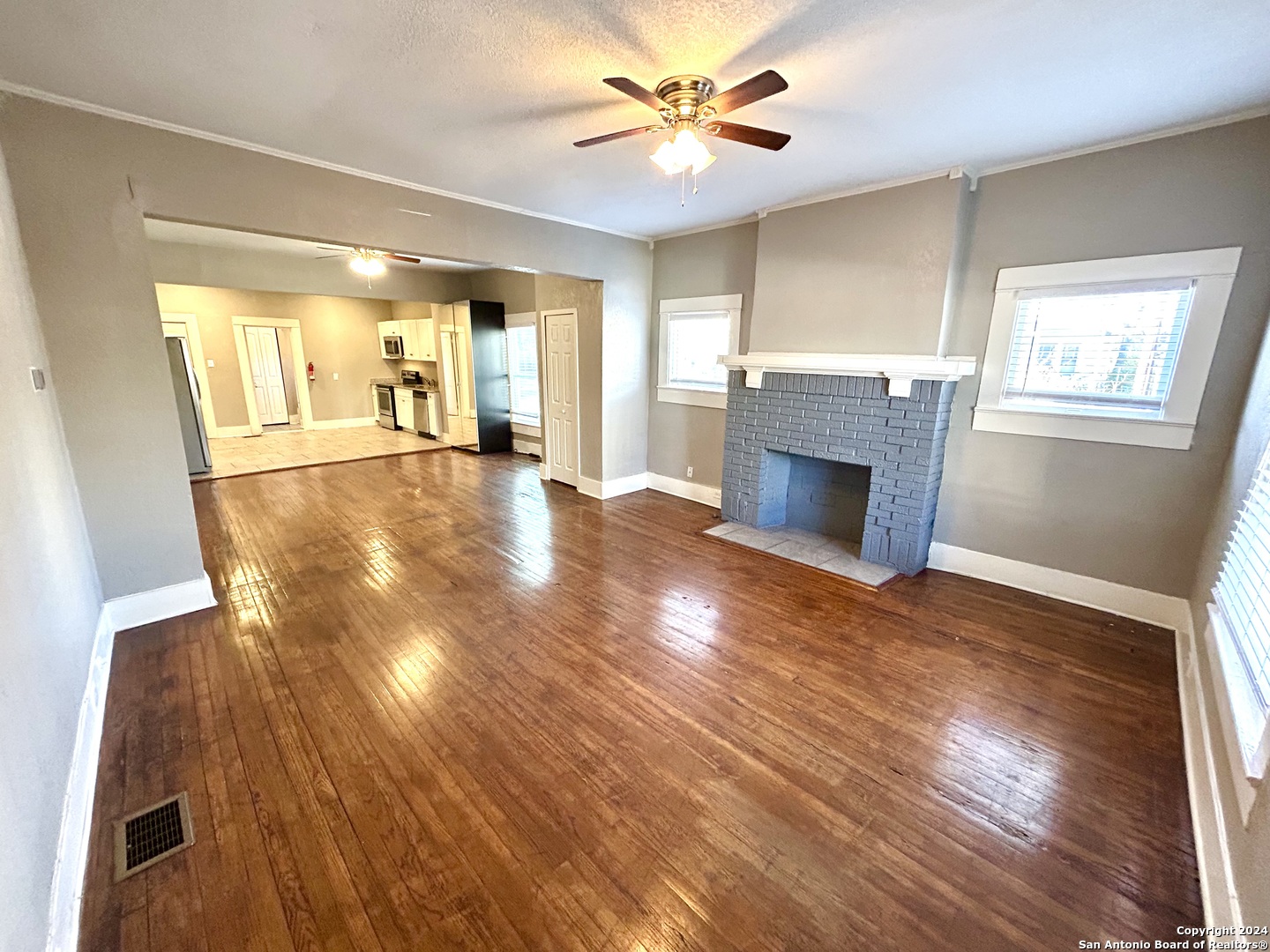 502 E Laurel San Antonio TX 78212
