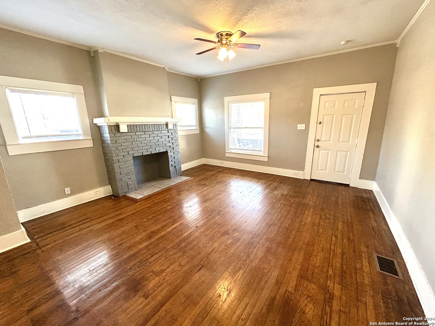 502 E Laurel San Antonio TX 78212