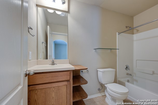5439 Bright Run San Antonio TX 78240