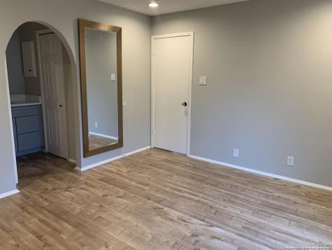 5511 Eaglewood Street San Antonio TX 78233