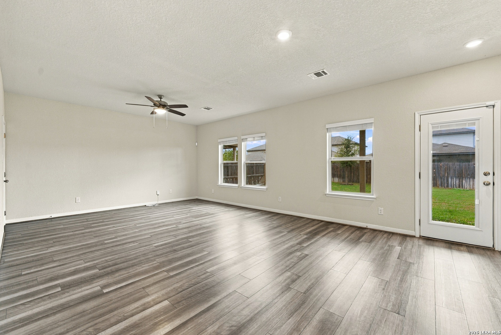 9515 Bonito Falls Drive Converse TX 78109