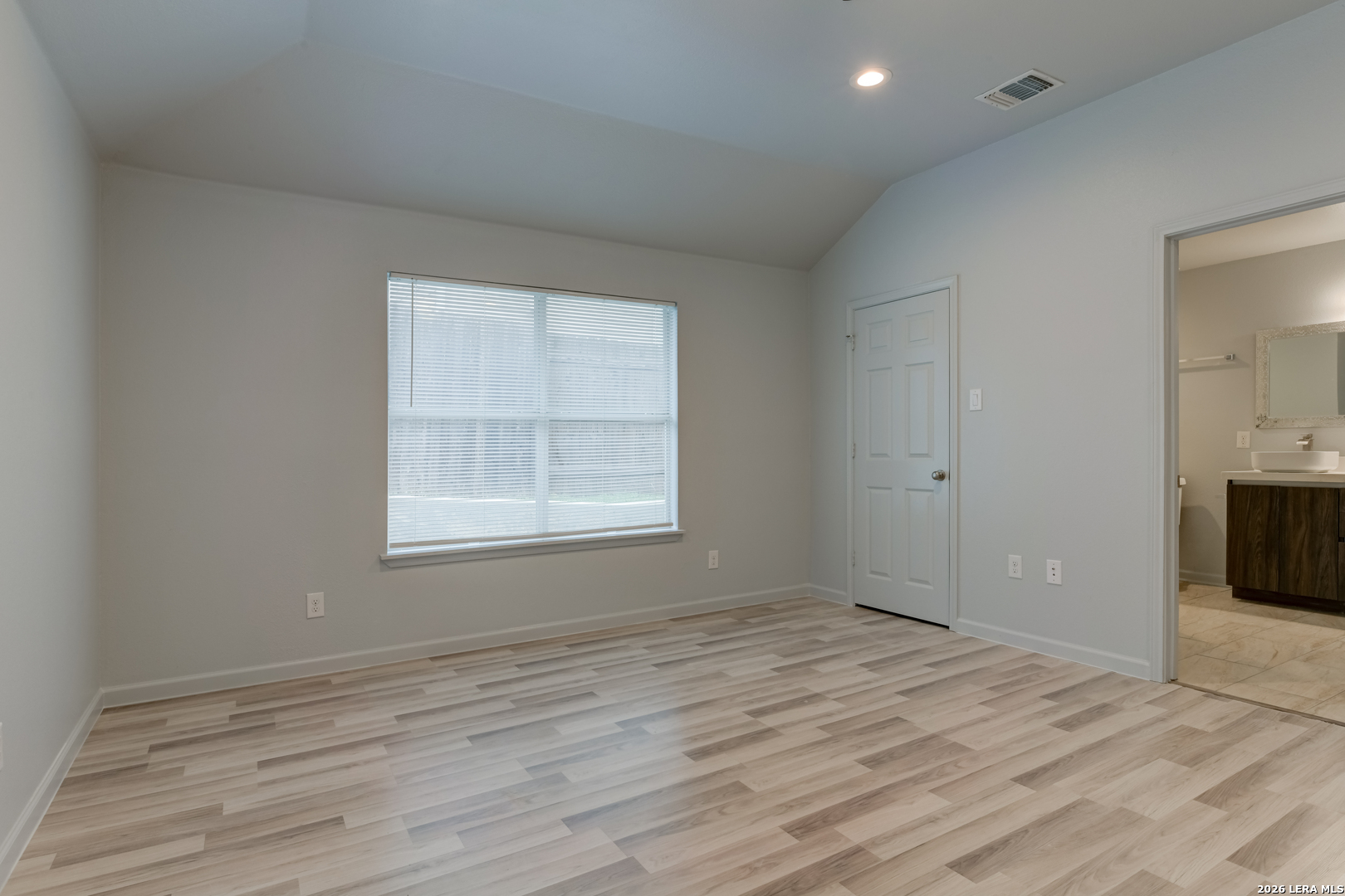 6626 Woodstock San Antonio TX 78223