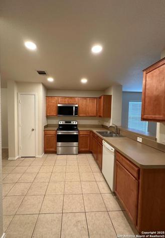 9414 Ingleton San Antonio TX 78245