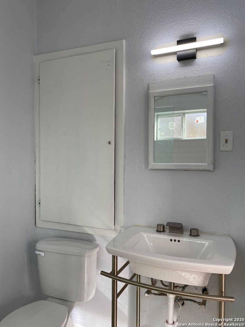 152 Harrigan Alamo Heights TX 78209