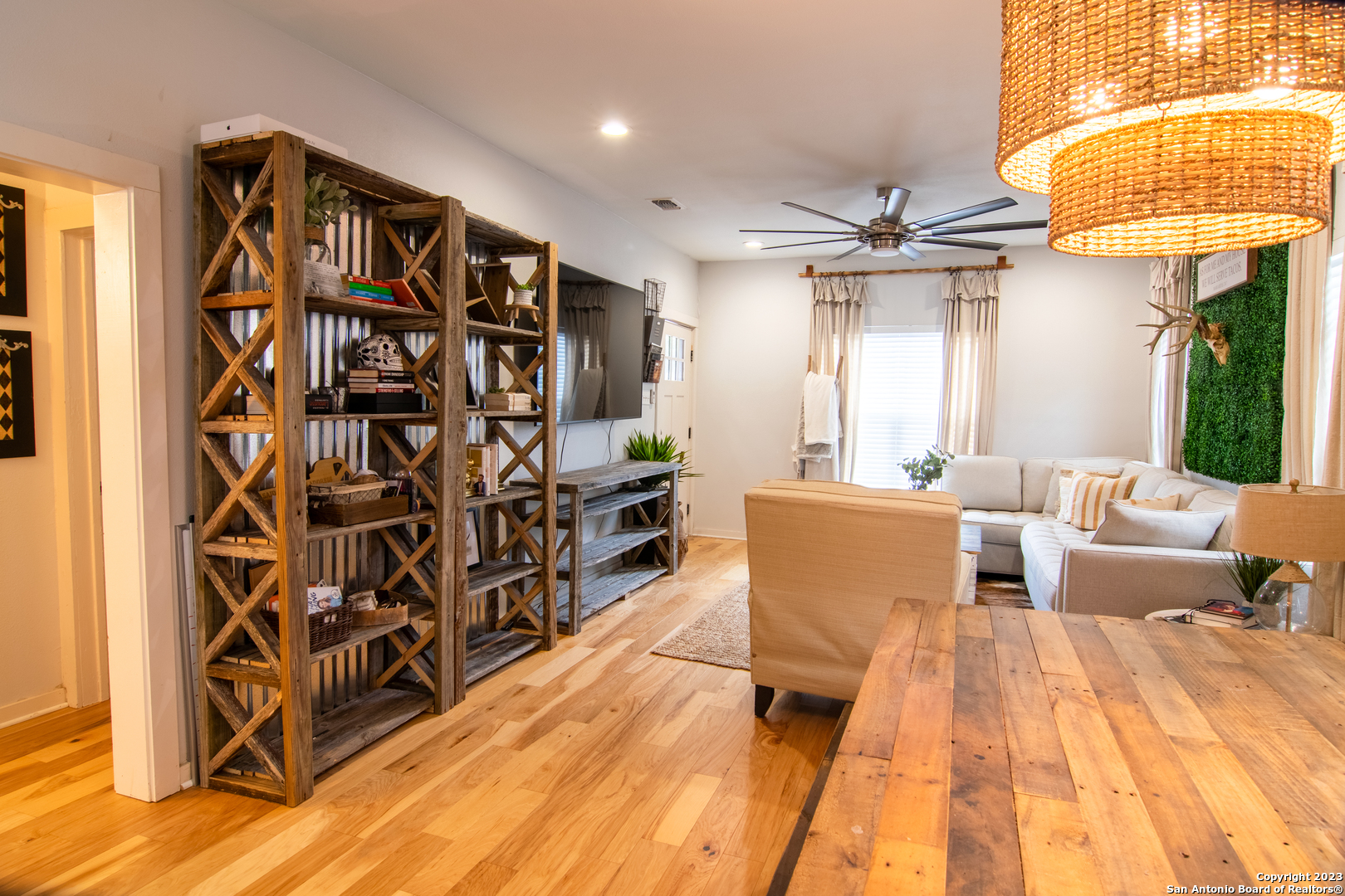 705 W Elsmere Place San Antonio TX 78212