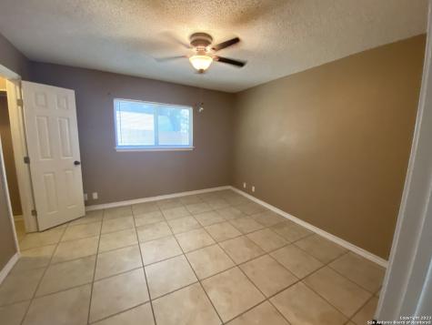 8406 Forest Ridge Drive San Antonio TX 78239