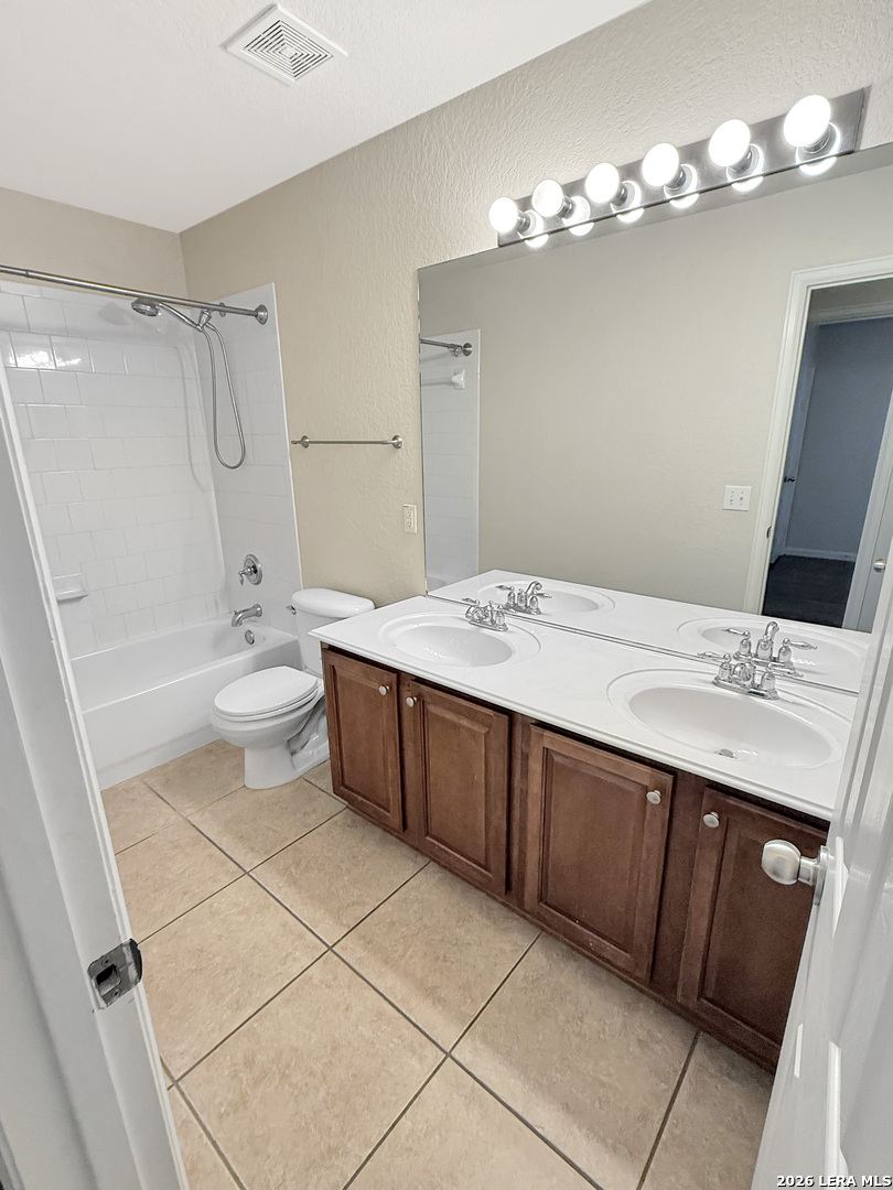 1803 Lookout Forest San Antonio TX 78260