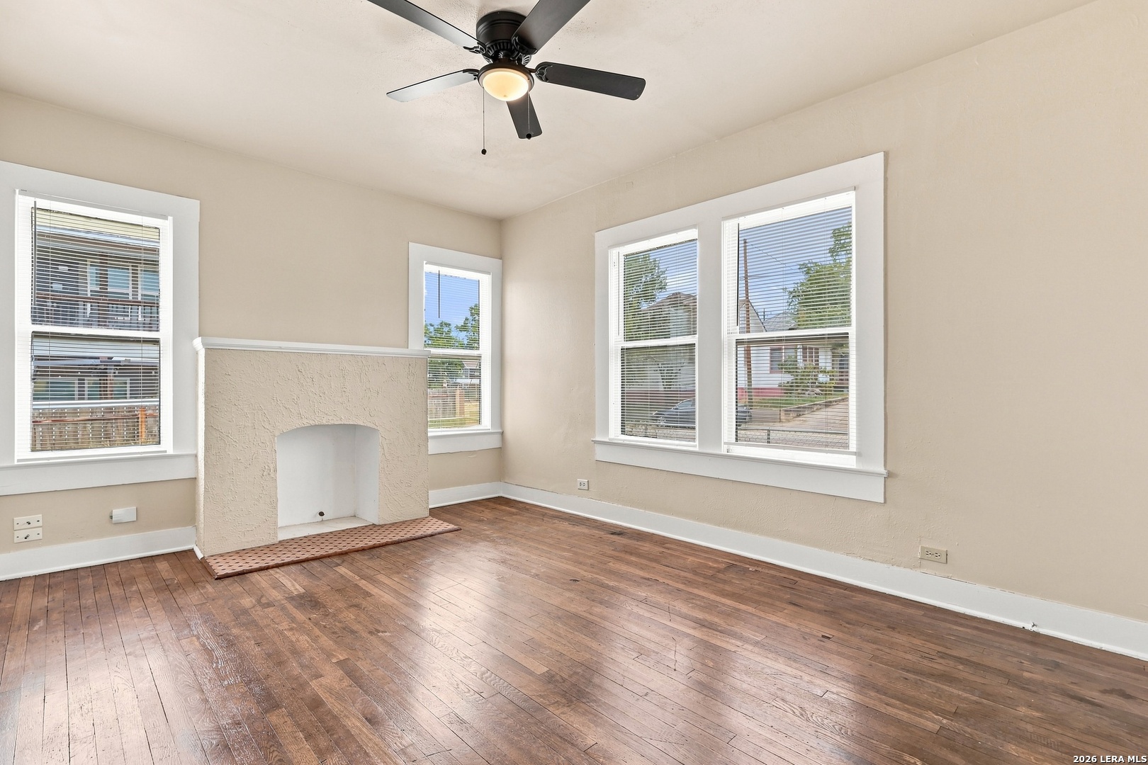 313 S Pine Street San Antonio TX 78203
