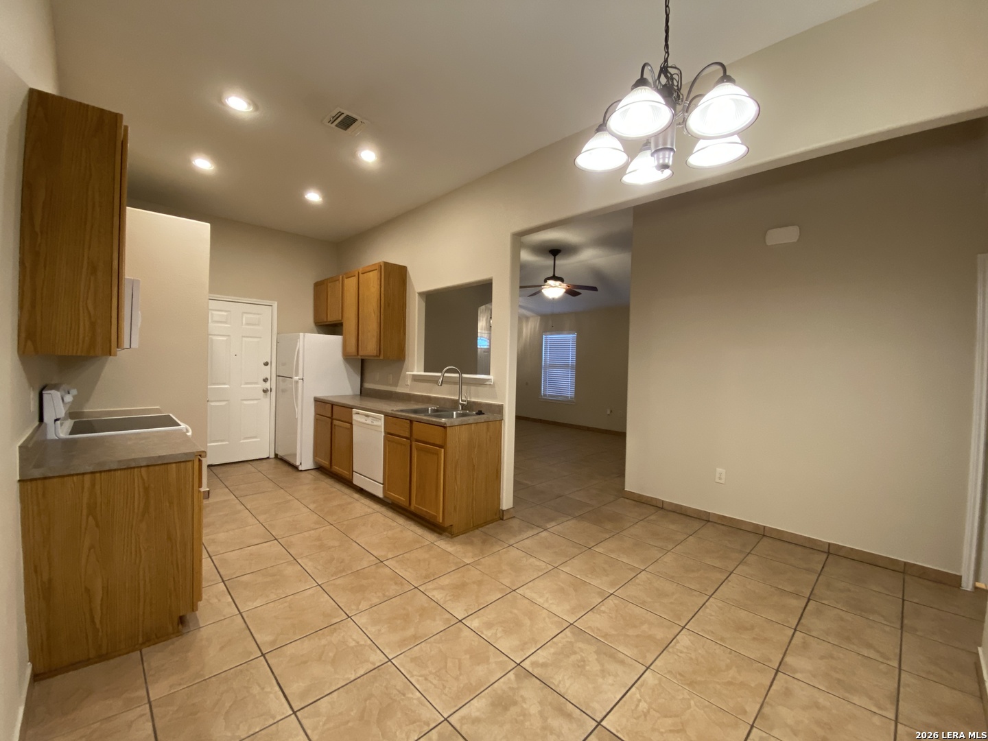 723A Dallas Pleasanton TX 78064