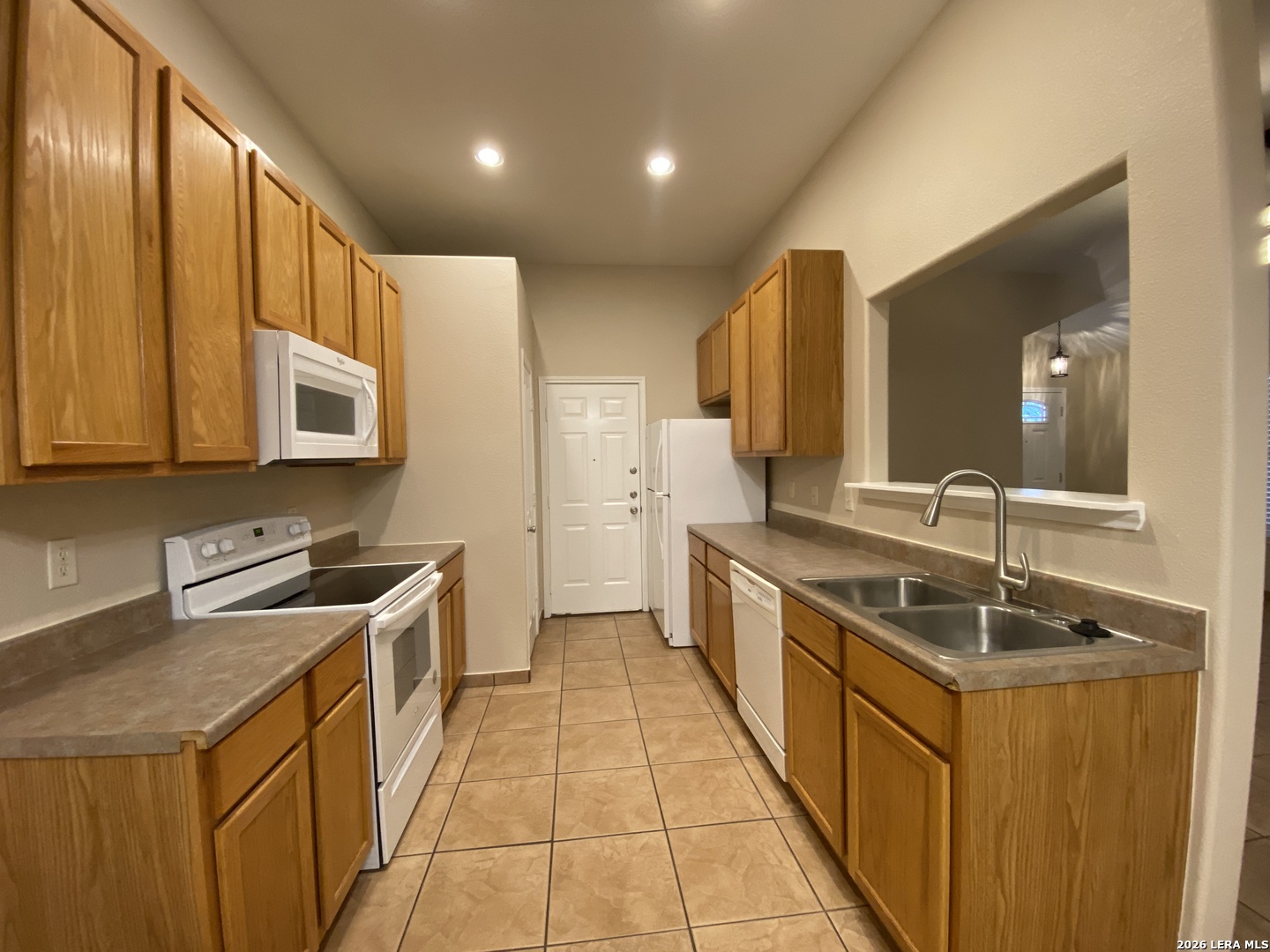 723A Dallas Pleasanton TX 78064