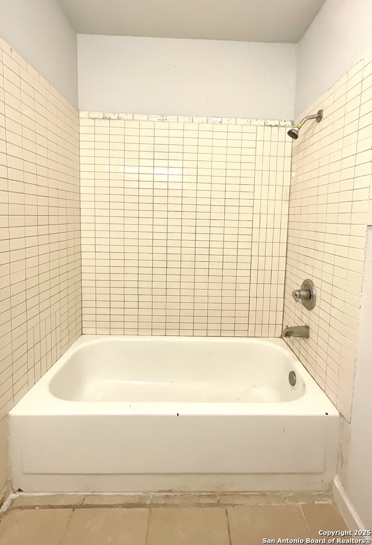 7237 Glen Bay San Antonio TX 78239
