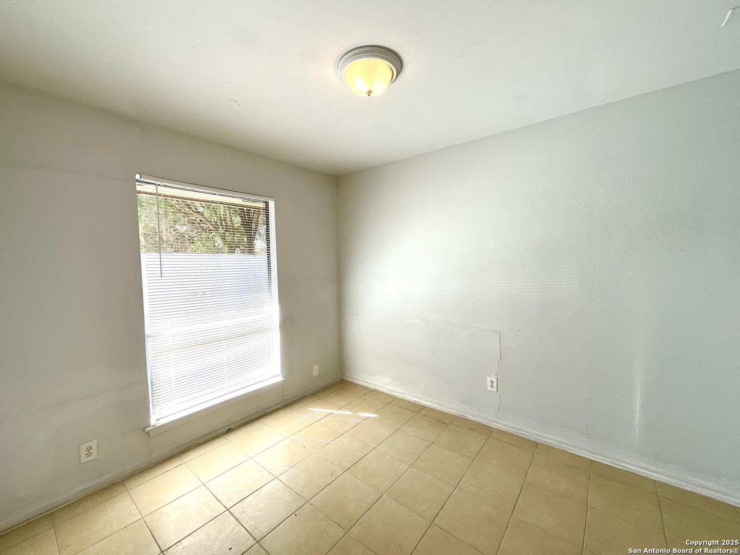 7237 Glen Bay San Antonio TX 78239