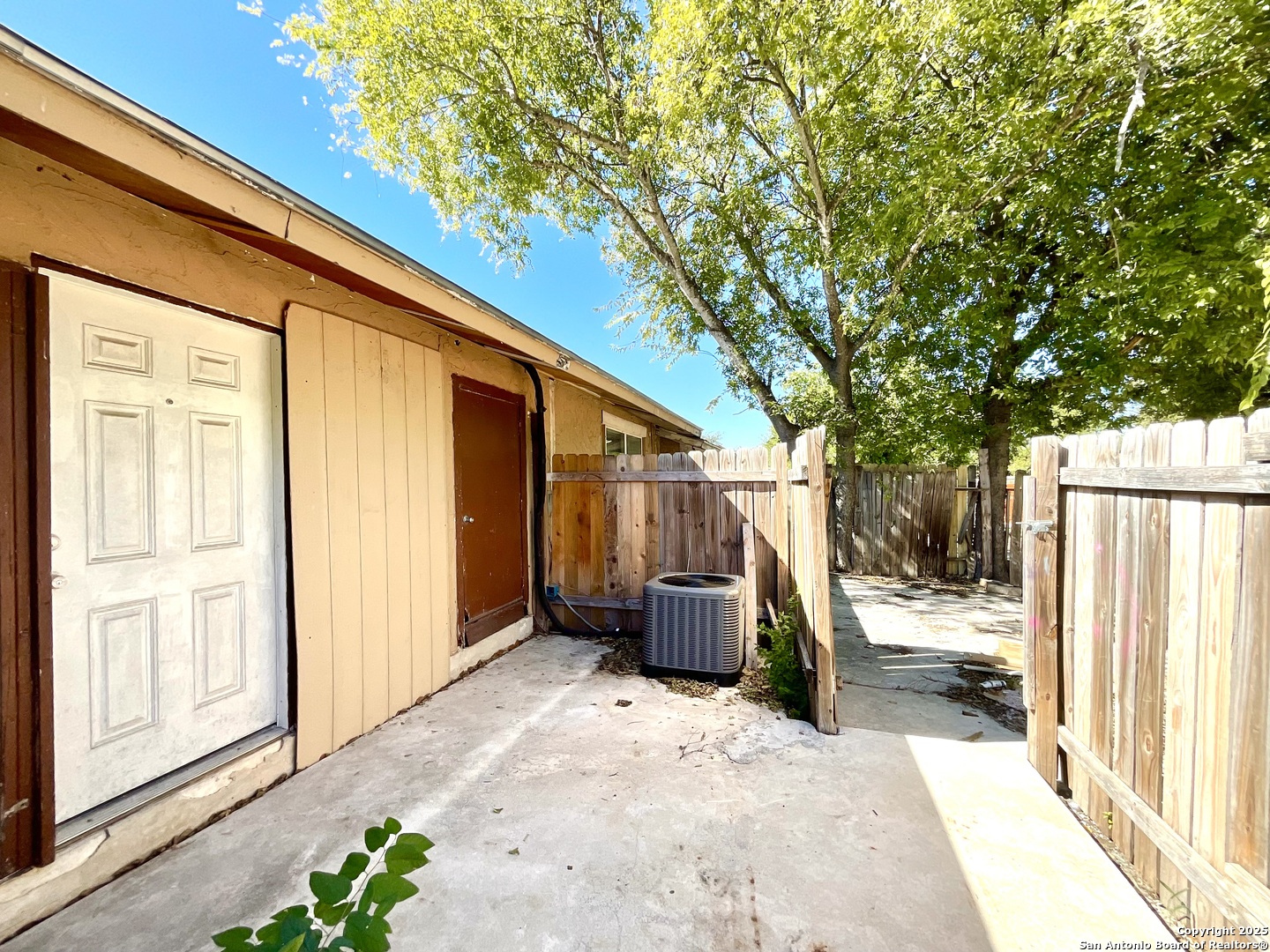 7237 Glen Bay San Antonio TX 78239