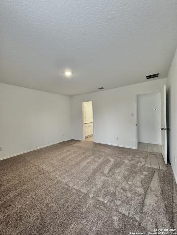 9208 James Bowie Seguin TX 78155
