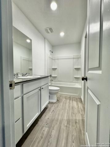 9208 James Bowie Seguin TX 78155