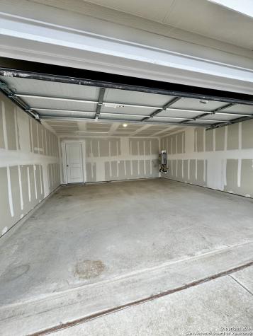 9208 James Bowie Seguin TX 78155